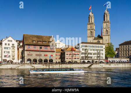 Fluss Limmat, Grossmünster, Kathedrale, Felix tour Boot, Zürich, Schweiz Stockfoto