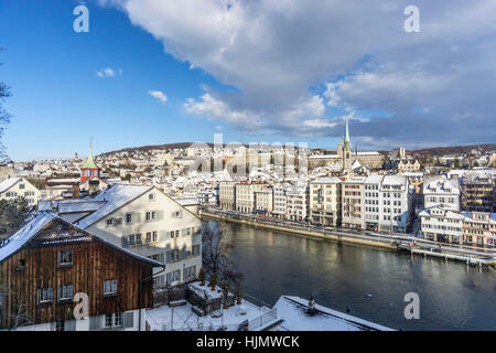 Panoramablick vom Lindenhof, Fluss Limmat, Winter, Schnee, Zürich, Schweiz Stockfoto