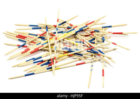 Mikado Pick-up sticks auf weißem Hintergrund Stockfoto