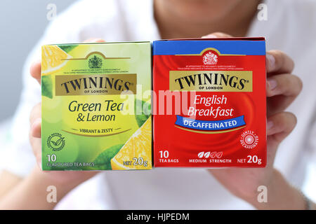 Twinings Grüntee und Zitrone und Englisch Frühstück Konsumationsrechnung Tee Stockfoto