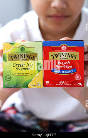 Twinings Grüntee und Zitrone und Englisch Frühstück Konsumationsrechnung Tee Stockfoto