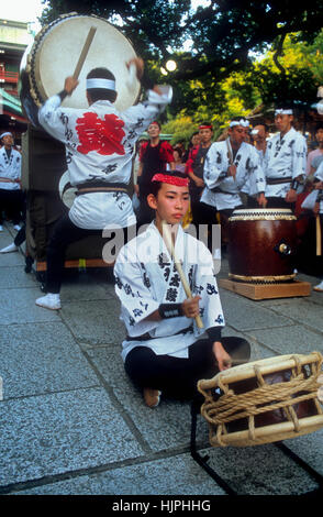 Fukagawa Hachiman Matsuri (Festival-august). Traditionelle Trommler. In Tomioka-Hachimangu Schrein. Tokyo City, Japan, Asien Stockfoto