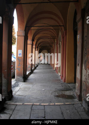 Arcade auf der alten Stadt, Bologna, Italien. Stockfoto