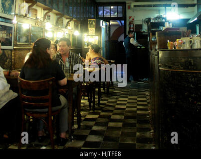 Alte cafe bar, San Telmo, Buenos Aires, Argentinien. Stockfoto