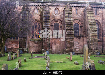 Beleuchtete Glasmalerei in Dunfermline Abbey, Dunfermline, Fife, Schottland Stockfoto