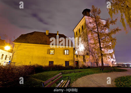 Lotrscak-Turm, Zagreb Wahrzeichen Nachtszene Stockfoto