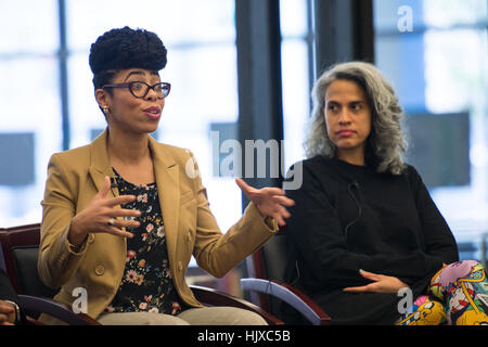 Knatokie Ford, Dr. Ellen Stofan, Margot Lee Shetterly, Christyl Johnson und Mimi Valdes nahmen an einer Podiumsdiskussion über das Buch und den Film „Hidden Figures“ Teil, bei dem es um die Beiträge afroamerikanischer Frauen zur NASA und zum Raumfahrtprogramm ging. Stockfoto