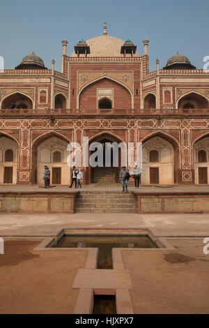 Gesamtansicht des Humayun Mausoleum in Neu-Delhi, Indien, das Grab des Mughal Kaisers Humayun. Stockfoto