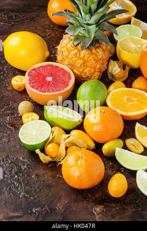 Vielzahl von Zitrusfrüchten Stockfoto