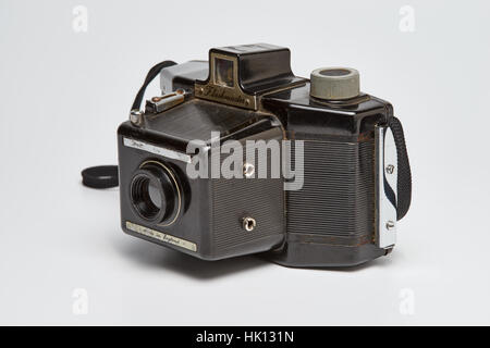 Die Coronet Flashmeister wurde von Coronet Camera Company in ca. 1954 hergestellt. 12 2 1/4 Zoll (6 x 6 cm) Quadrat Belichtungen auf Nummer 120 Rollen Stockfoto