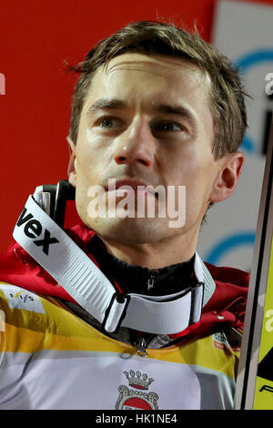 Oberstdorf, Deutschland. 4. Februar 2017. Polnische Skispringer Kamil Stoch feiert dritten Platz im Finale der Ski Flying WM in Oberstdorf, Deutschland, 4. Februar 2017. Foto: Daniel Karmann/Dpa/Alamy Live News Stockfoto