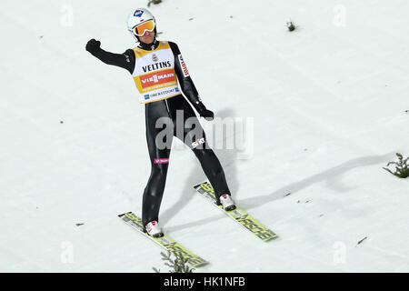 Oberstdorf, Deutschland. 4. Februar 2017. Polnische Skispringer Kamil Stoch reagiert auf seinen Sprung in das Finale bei der Ski Flug WM in Oberstdorf, Deutschland, 4. Februar 2017. Foto: Daniel Karmann/Dpa/Alamy Live News Stockfoto