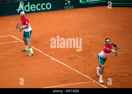 Parque Sarmiento, Buenos Aires, Argentinien. 4. Februar 2017. 4, Februar 2017 - Parque Sarmiento, Buenos Aires. Argentinien gewann den Doppel in den Davis Cup. Leonardo Mayer und Carlos Berlocq gewann im fünften Satz zu Bolelli - Fognini. Trotzdem ist Italien 2-1 in der Partitur. Bildnachweis: Nicholas Tinelli/Alamy Live-Nachrichten Stockfoto