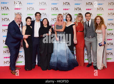 Die Besetzung von rufen Sie die Hebamme im Presseraum mit den besten Zeitraum Drama Award bei der National Television Awards 2017 statt in The O2 Arena, London. PRESSEVERBAND Foto. Bild Datum: 25. Januar 2017. Finden Sie unter PA Geschichte SHOWBIZ NTAs. Bildnachweis sollte lauten: Ian West/PA Wire Stockfoto