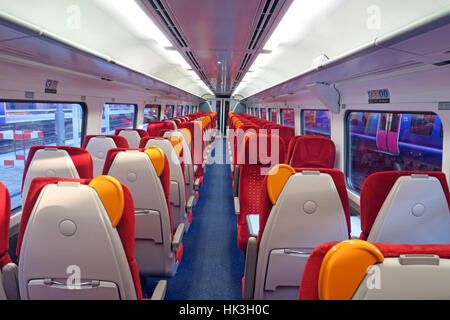 Innenseite der East Midlands Train Carriage, Nottingham, England, Großbritannien Stockfoto