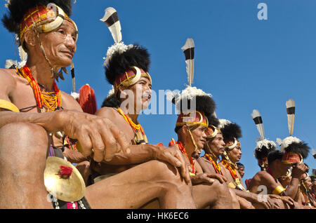 Konyak - Krieger voll eingerichtete an HORNBILL-Festival Stockfoto