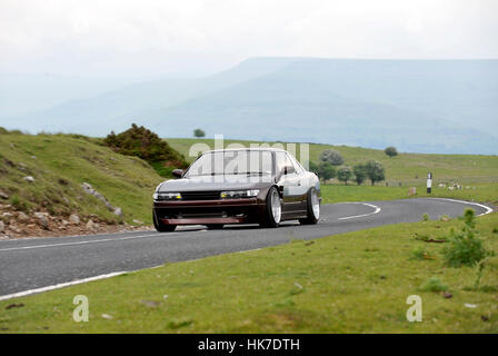 1991 Nissan S13 Silvia geändert und japanischen Sportwagen auf einer abgelegenen Bergstraße abgestimmt Stockfoto