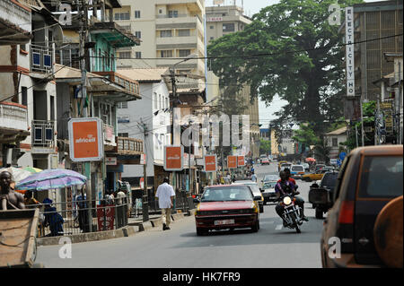 SIERRA LEONE, Freetown, Stadtzentrum, Stadtmitte, Baumwoll- und Einkaufsstraße Stockfoto