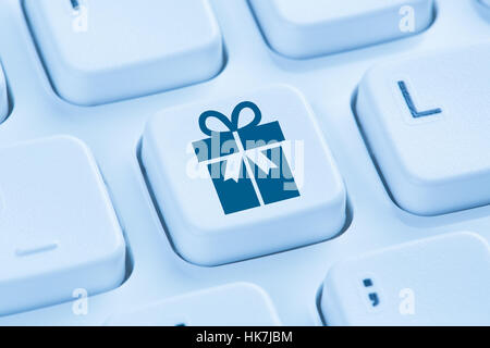 Geschenke Geschenk vorhanden online-shopping bestellen Internet Shop Konzept Symbol blau Computer-Tastatur Stockfoto