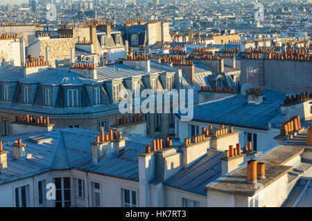 Ansicht von Paris von Montmartre auf dem Dach Stockfoto