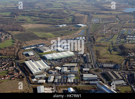 Luftaufnahme, Blick nach Osten Pontefract Gasse in Richtung Kreuzung 45 von der M1, Green Cross, Osten Leeds, UK Stockfoto