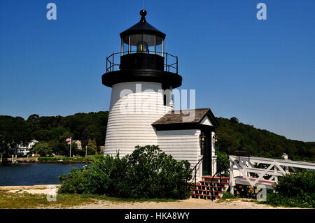 Mystiker, Connecticut-Juli 11, 2015:1966 Brant zeigen Leuchtturm, eine Nachbildung des original aus dem 18. Jahrhundert Nantucket Leuchtturms an der Mystic Seaport Stockfoto