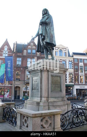 Statue von Johan de Witt, Grand Ratspensionär von Holland aus 1653-1672. Gelegen am Plaats Square, den Haag (Den Haag), Niederlande Stockfoto