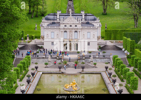 ETTAL, Deutschland - 5. Juni 2016: Linderhof Palace ist ein Schloss in Deutschland, im Südwesten Bayerns. Stockfoto