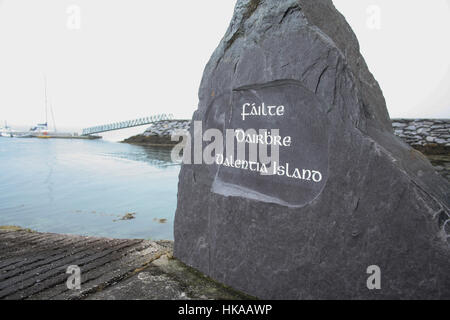 27. Juli 2011, Ritter Town, Irland - Fähre Zeichen von Valentia Island, einer der westlichsten Punkte Irlands. Stockfoto