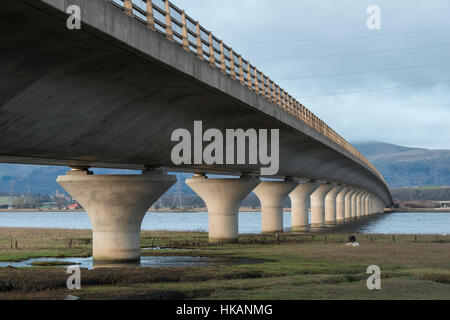 Clackmannanshire Brücke über den Firth of Forth, Blick nach Norden, Fife, Schottland, Vereinigtes Königreich, Stockfoto