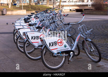 Deutschland, Köln, Fahrräder der Firma Koelner Verkehrsbetriebe KVB (Kölner Verkehrsbetriebe Unternehmen) Stockfoto