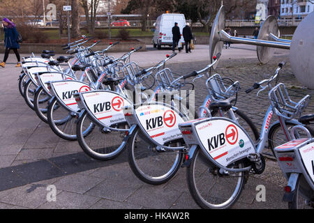 Deutschland, Köln, Fahrräder der Firma Koelner Verkehrsbetriebe KVB (Kölner Verkehrsbetriebe Unternehmen) Stockfoto