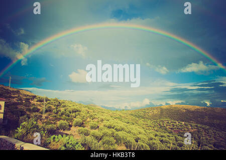 Regenbogen in Lentiscosa Campania Italien Stockfoto