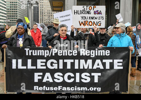 Philadelphia, Pennsylvania, USA. 26. Januar 2017. Demonstranten Rallye demonstrieren gegen die Republican Congressional Caucus und Präsident Trump Besuch in Philadelphia PA Credit: Ricky Fitchett/ZUMA Draht/Alamy Live News Stockfoto