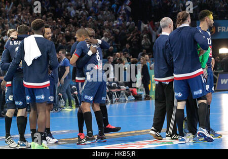 Paris, Frankreich. 26. Januar 2017. IHF Handball Weltmeisterschaft; Frankreich gegen Slowenien. Team Frankreich in Aktion. Bildnachweis: Laurent Lairys/Agence Locevaphotos/Alamy Live-Nachrichten Stockfoto