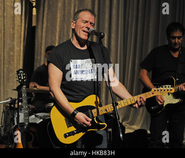 Coconut Creek, Florida, USA. 26. Januar 2017. Willie Forte, Steve Lopresto, Glenn Stuart, Steve Pozzelanti, Steve Baranian und Steve Myers von The B Streetband führen im Coconut Creek Casino, (The B Streetband sind bekannt für die Verweigerung der vor kurzem bei Donald Trump Einweihung durchführen), am 26. Januar 2017 in Coconut Creek, Florida. Bildnachweis: Mpi04/Medien Punch/Alamy Live-Nachrichten Stockfoto