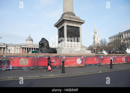 London UK. 27. Januar 2017. Die Vorbereitungen laufen für das chinesische Neujahr der Hahn-Feierlichkeiten in Trafalgar Square Credit: Amer Ghazzal/Alamy Live-Nachrichten Stockfoto