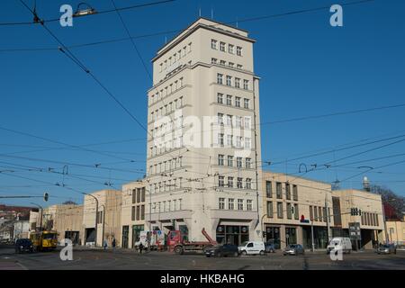 Dresden, Deutschland. 27. Januar 2017. Blick auf das Simmel-Center, wo die Ausstellung "Sterben Welt der DDR" (lit.) "Die Welt der DDR") stattfindet, in Dresden, Deutschland, 27. Januar 2017. Die Ausstellung präsentiert Exponate aus allen Bereichen des Lebens in der ehemaligen DDR und öffnet am 29. Januar 2017. Foto: Sebastian Kahnert/Dpa-Zentralbild/Dpa/Alamy Live News Stockfoto