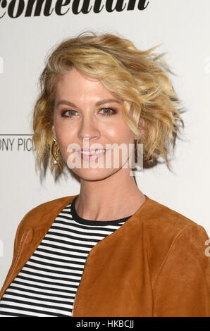 West Hollywood, Ca. 27. Januar 2017. Jenna Elfman bei der Premiere von Sony Pictures Classics "The Comedian" am 27. Januar 2017 in Los Angeles, Kalifornien. Bildnachweis: David Edwards/Medien Punch/Alamy Live-Nachrichten Stockfoto