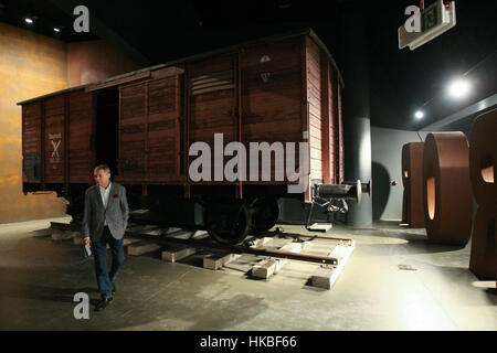 Danzig, Polen. 28. Januar 2017. Hauptausstellung ist am 28. Januar 2017 in Danzig, Polen gesehen. Museum zeigt die Kriegserfahrungen von Polen und den anderen Ländern des mittleren Osten Europe.is gesehen am 28. Januar 2017 in Danzig, Polen. Museum zeigt die Kriegserfahrungen von Polen und anderen Ländern Ost-und Mitteleuropas. Bildnachweis: Michal Fludra/Alamy Live-Nachrichten Stockfoto