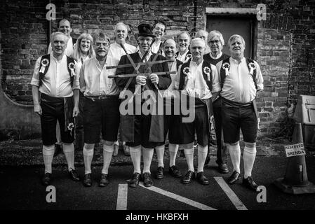 Nottingham, UK, Samstag, 28. Januar 2017, Rapper Schwert Tänzer besuchen Sie Nottingham Pubs "Credit: Guy Berresford/Alamy Live News Stockfoto