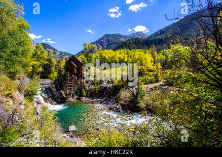 Herbstfarben in den Rocky Mountains Stockfoto