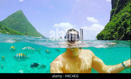 Ein Selfie beim Schnorcheln aus Sugar Beach, St. Lucia, mit einer GoPro (Schnorcheln). Stockfoto