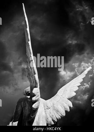 Schutzengel - schwarz / weiß Foto Stockfoto