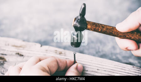 Hammer und Nagel Stockfoto