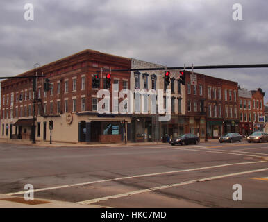 Waterloo, New York, USA. 11. Januar 2017. Blick auf die wichtigsten Durchgangsstraße in der kleinen ländlichen Stadt Waterloo, New York im winter Stockfoto