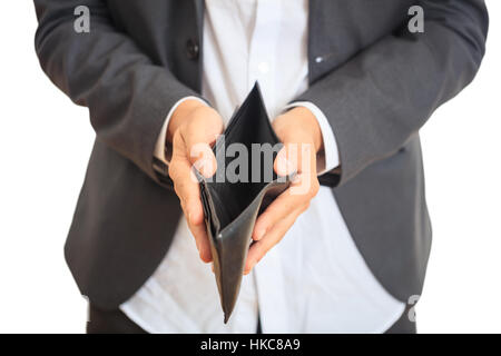 Man betrachtet seine leere Brieftasche Stockfoto