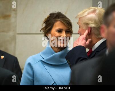 US-Präsident Donald Trump und First Lady Melania Trump bei der 58. Präsidenteneinweihung 20. Januar 2017 in Washington, DC. Stockfoto