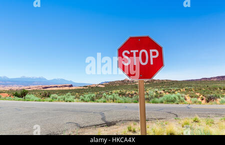 Stop-Schild auf Talstrasse Stockfoto