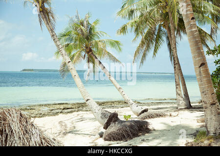 Strandküste auf Siargao Island Stockfoto